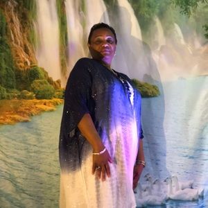 Meet your Posher, Maxine